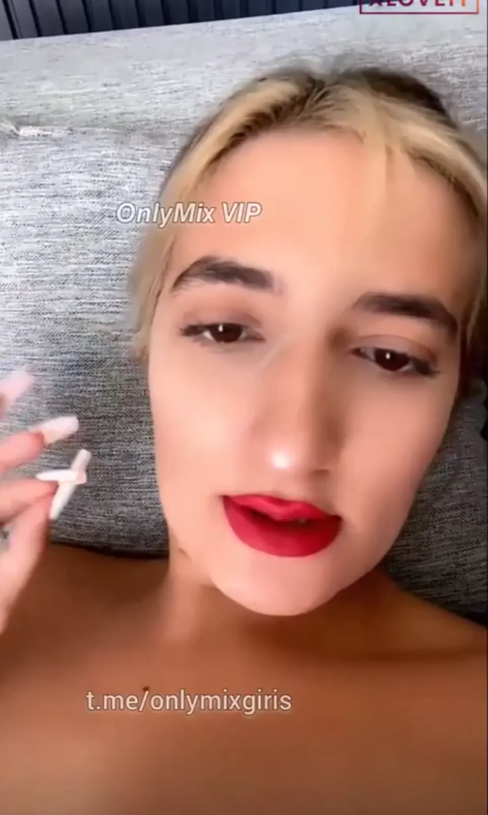 Tango Zara ifşa Soyunuk amcık show yaptı — Tango Zara — Canlı Yayınlar